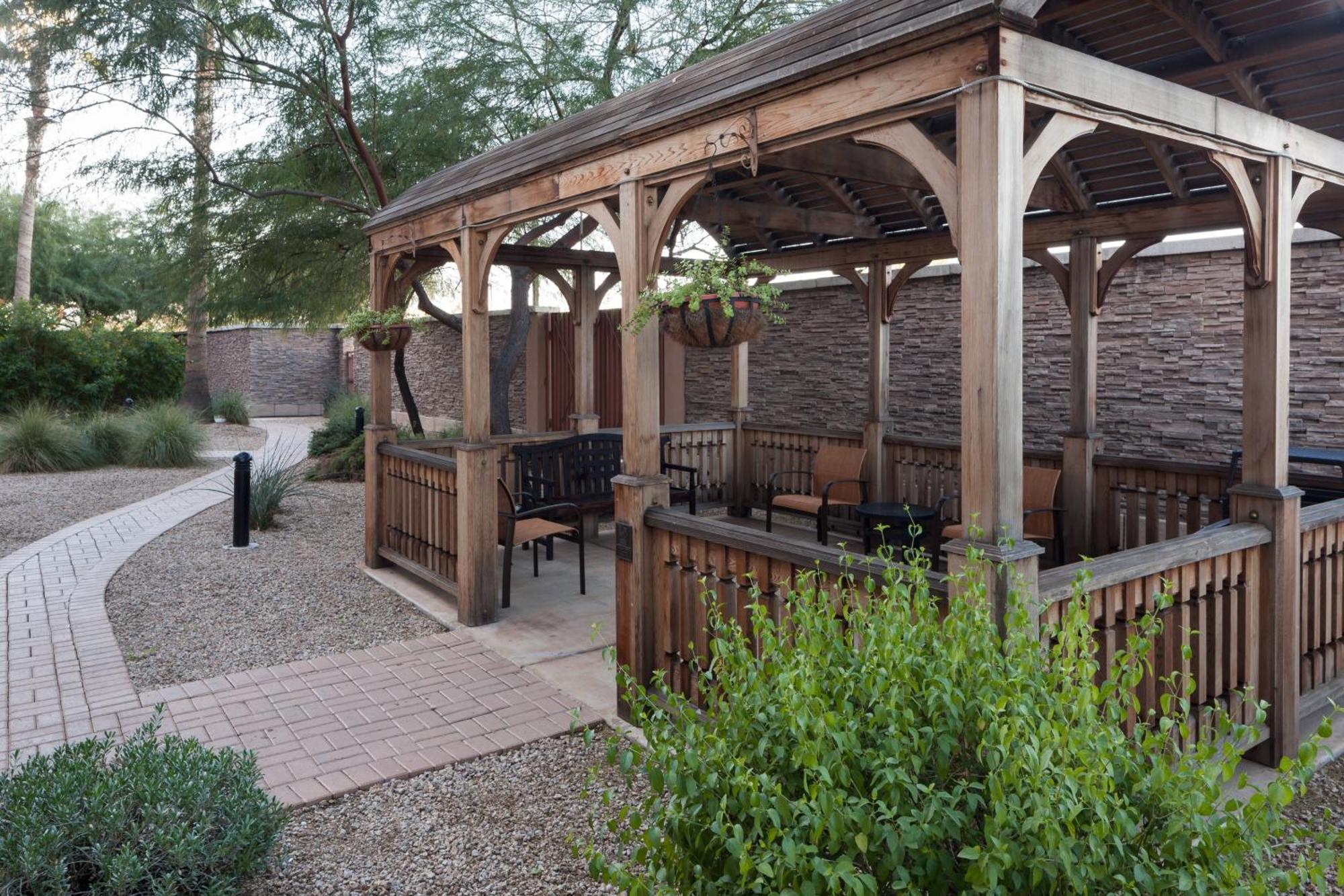 Courtyard By Marriott Phoenix West/Avondale Exterior photo